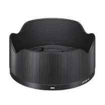 sigma-24mm-f-3-5-dg-dn-lh576-01-zonnekap.jpg