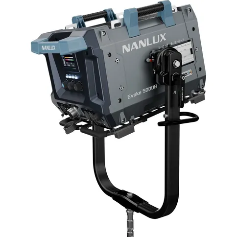 Nanlux-Evoke-5000-Bi-color-Spot-Light-met-reflector-en-flight-case_8.jpg