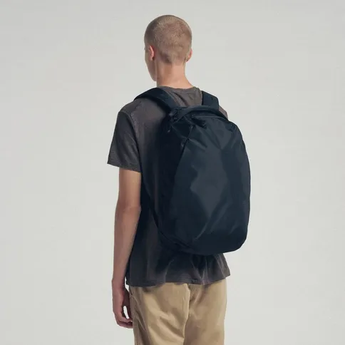 Urth-Norite-24L-Backpack-zwart_5.jpg