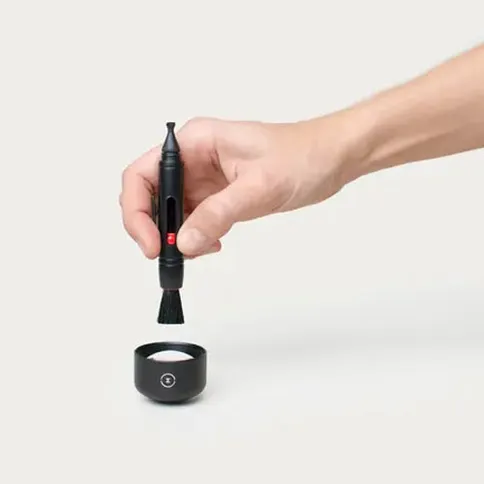 Moment-T-Series-Lens-Cleaning-Pen-2.jpg