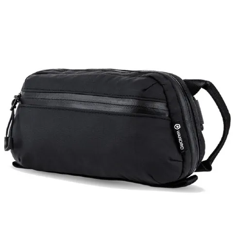 Wandrd-Tech-Pouch-Medium_1.jpg