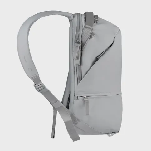4_Urth-Arkose-Backpack-StoneGrey.jpg