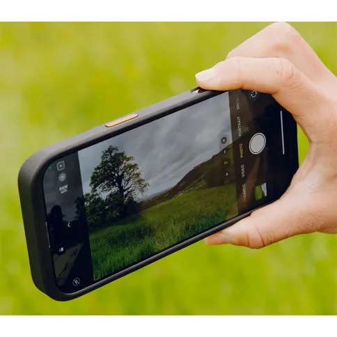 Peak-Design-Mobile-Maximal-Case-iPhone-16-Pro_5.jpg