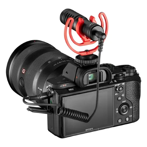 Joby_Wavo_Mobile_Vlogging_2.jpg