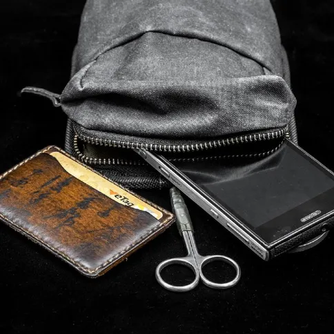 2_Wotancraft_hidden_zipper_pocket.jpg