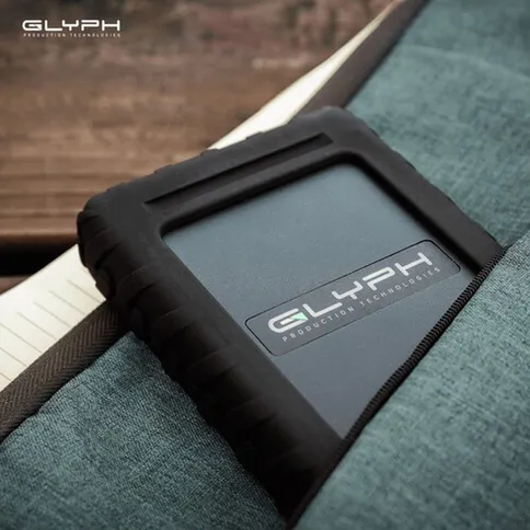 Glyph-Blackbox-Plus-SSD-U-2-15-36-TB-PRO-USB-C-3-2-Gen2-External-Power_5.jpg