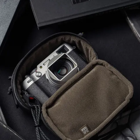 Wotancraft-Portable-Pouch-size-M-black-leather_2.jpg