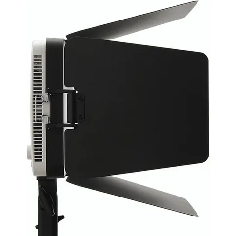 Amaran-Pano-60c-Barn-Doors_4.jpg