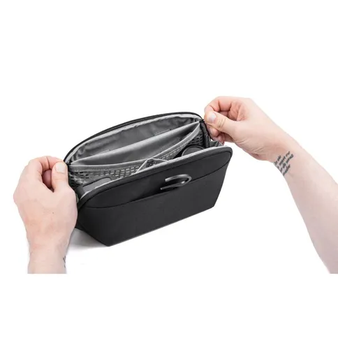 Peak-Design-Wash-Pouch-V2-Small-black_4.jpg