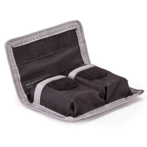 think-tank-dslr-battery-holder-2-5.jpg