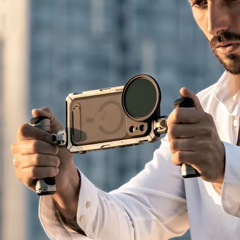 SmallRig-5585-Megatron-Edition-Mobile-Dual-Handheld-Kit-for-iPhone-17-Pro_6.jpg