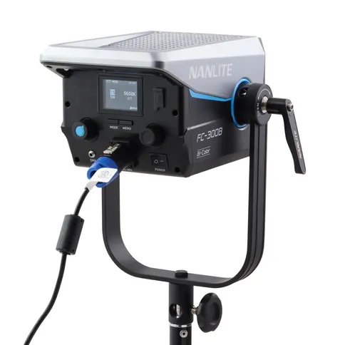 Nanlite-FC-300B-Bi-color_8.jpg