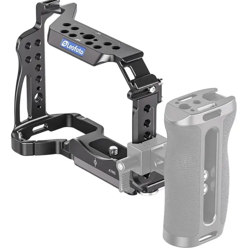 Leofoto-Camera-cage-for-Sony-A7R5_5.jpg