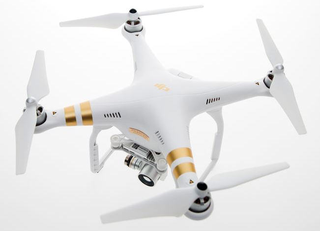 *DJI Phantom 3 - 4K drone