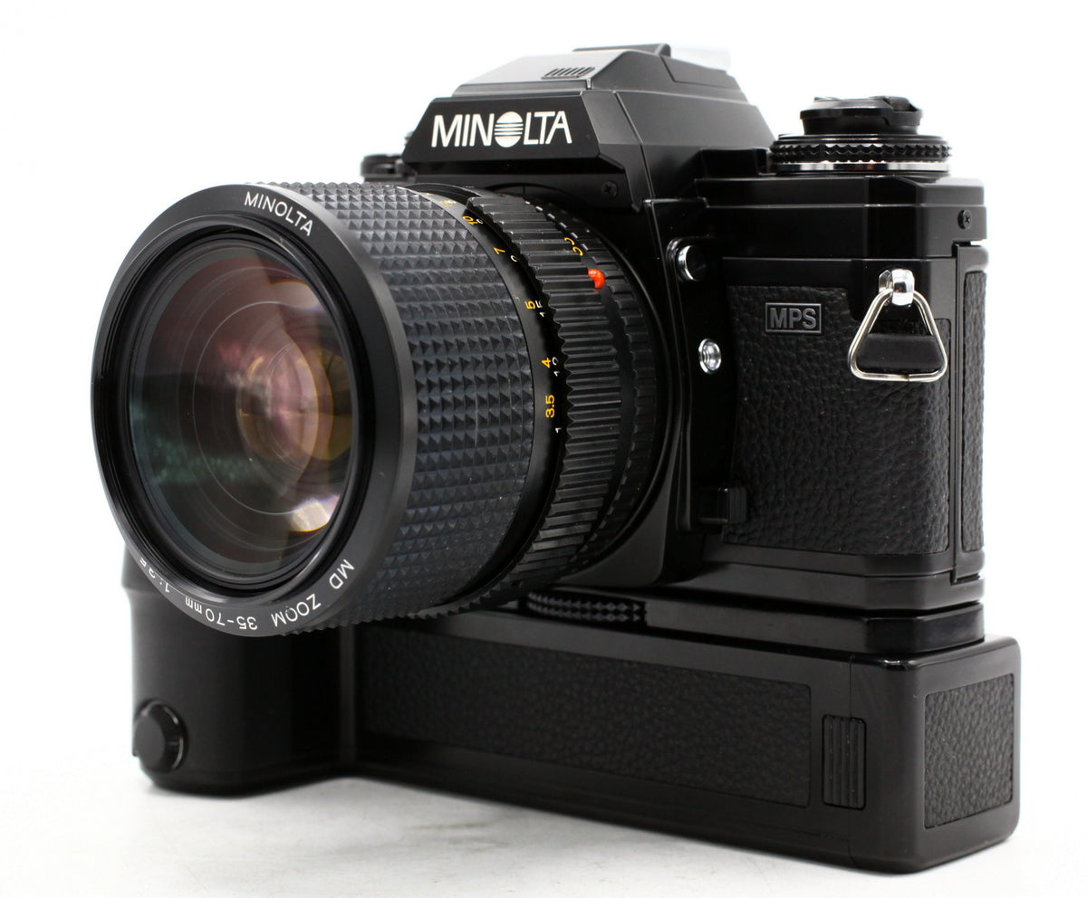 Occ- Minolta X-700 + MD 35-70mm F/3.5 + Motor Drive 1 SN:2835596, 8139802, 3010028 12 mnd gar