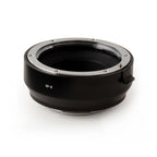 Urth Lens Mount adapter: Compatible with Canon (EF / EF S) Lens to Sony E Camera Body (electronic)