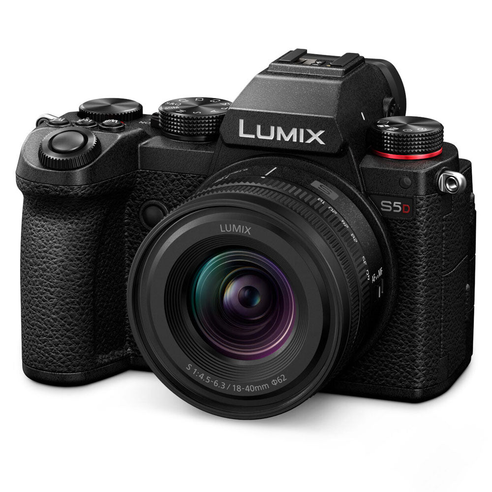 Panasonic LUMIX S5D + 18-40mm f/4,5-6,3