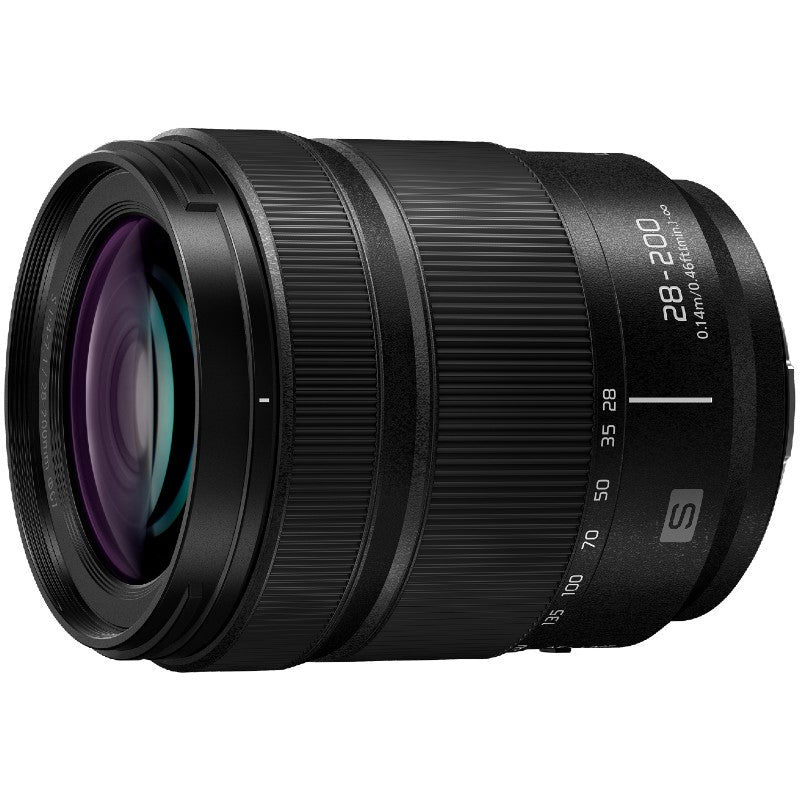 Panasonic Lumix S5D + 28-200mm f/4-7,1