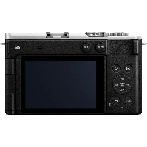 Panasonic Lumix S9 Silver/Black + Lumix S 18-40mm f/4.5-6.3