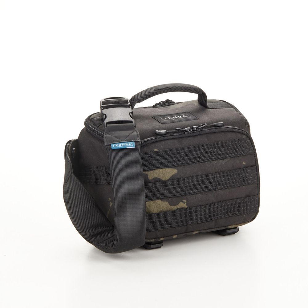 Tenba Axis V2 4L Bolsa bandolera, multicam negro