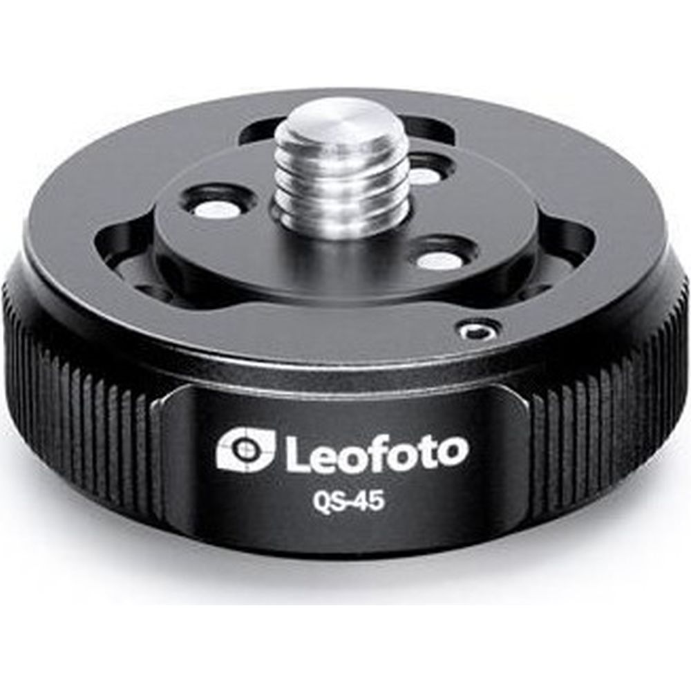 With the Leofoto QS-45 Quick-link set, you can easily change from, for example, a ball head to a video head. Or quickly attach an optional removable centre column to the base plate of the tripod.